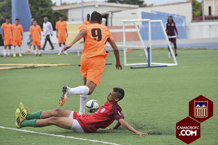 Carabobo_FC's tweet photo. #Fotos 📹 ¡Robin Gutiérrez entró en el segundo tiempo y con doblete le dio la victoria al granate! #VamosGrana ⚽💪 https://t.co/cAnzqwd3dB