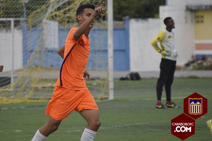 Carabobo_FC's tweet photo. #Fotos 📹 ¡Robin Gutiérrez entró en el segundo tiempo y con doblete le dio la victoria al granate! #VamosGrana ⚽💪 https://t.co/cAnzqwd3dB