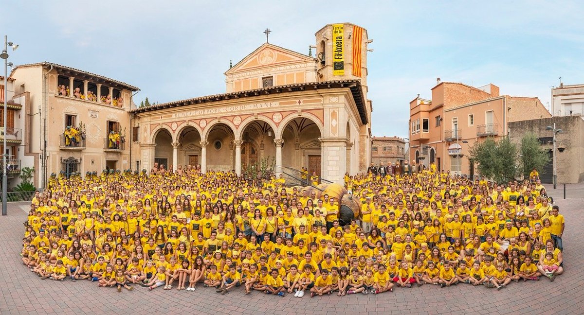 emataroca's tweet photo. Foto del 35è aniversari @festafiloxera, de @BlaiCarda #festadelafiloxera #santsadurni #cultura #culturapopular https://t.co/1uMzsHDptA