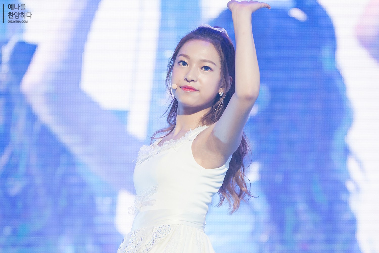 CrmenKIVYAEGQ1P.jpg:orig