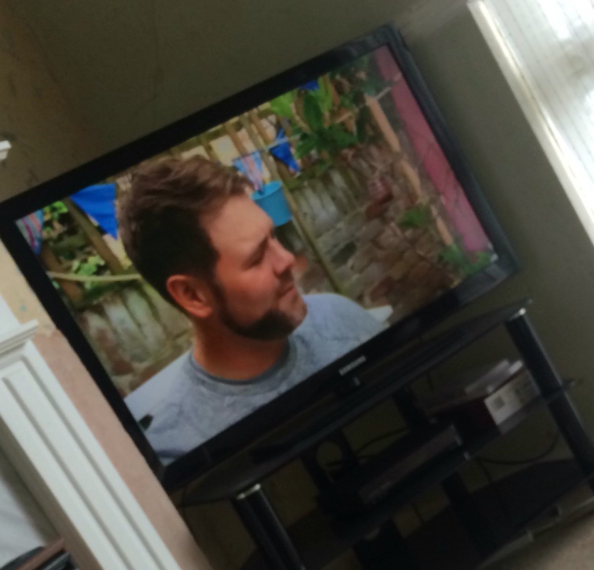 AceSartorius's tweet photo. lovin who's doing the dishes watched this all the time😂 #dishes https://t.co/go1gDtSxxp
