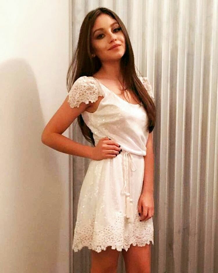 تويتر \ KAROL SEVILLA (MenaresPascal@) تويتر \ KAROL SEVILLA (MenaresPascal@)