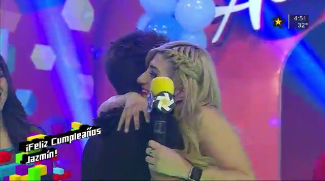 SandyDuff28's tweet photo. @JazminconJ y @Ruso_tv #Rusmin #5eptiembreConJ #DiaAzul https://t.co/4kQIhKaaUP