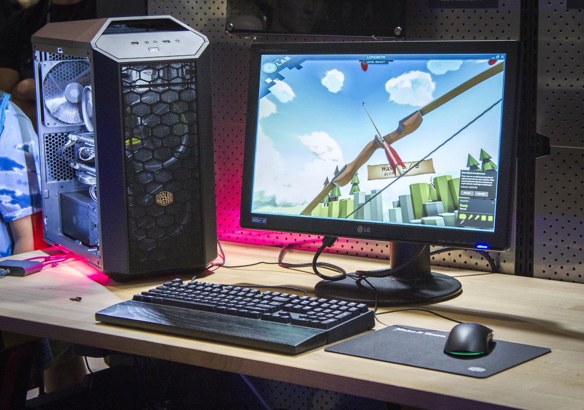 CoolerMasterEXP's tweet image. Test our lovely @htcvive system powered on the NEW MasterCase Pro 3 at #PAXWest2016 and #MakeItYours