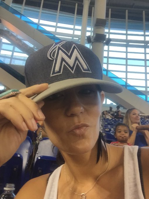 I'm so possessive so I rock his fitted cap.. 🎶 https://t.co/z7WLYkeLX2<a href="/tag/dinnerisserved"class="tags"><span>#dinnerisserved</span></a><a href="/tag/fatkidstatus"class="tags"><span>#fatkidstatus</span></a><a href="/tag/nationalgrille"class="tags"><span>#nationalgrille</span></a>