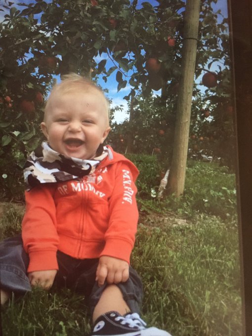 The 🍎 of my eye https://t.co/pyhQucMF3v<a href="/tag/tgif"class="tags"><span>#tgif</span></a><a href="/tag/stonerbabes"class="tags"><span>#stonerbabes</span></a>