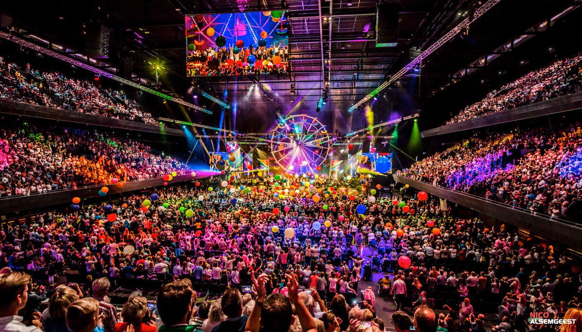 NicoAlsemgeest's tweet image. 50 jaar @JostibandOrkest!! Wat een feest om dit te fotograferen! 
Client: @LivetimeProd #Jostiband50