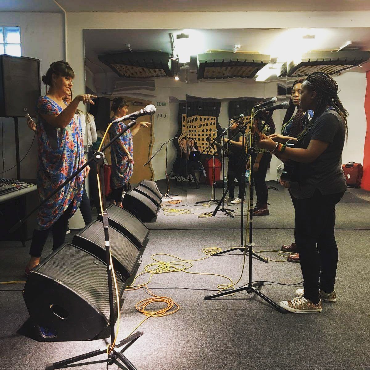 Ilarna_Towalla's tweet photo. In today's rehearsals we met the talented @nataliewilliams who helped us jazz up the song! #tracks4change https://t.co/9R8iCftAEn