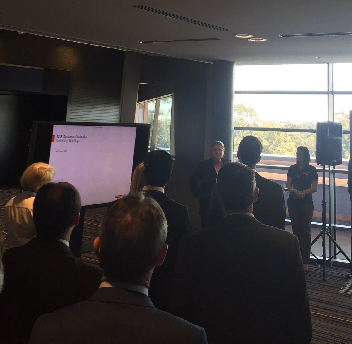 VicDefAlliances's tweet photo. A time of unprecedented opportunity FranMurphy @BAESystemsAus Collaboration is key #LandForces2016 #defenceindustry https://t.co/pUIS9xj5bT