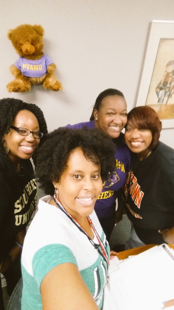 terasgeorge's tweet photo. CMS representing for College Colors Day. #CollegeColors! #springisdcollegecolors #BelieveinSpring #teamclaughton https://t.co/MbifeUa6Y0