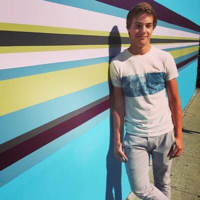 Judith940's tweet photo. Bye dad @Xander____ I will be back soon im just going out shopping talk to you later I love you.!! ❤️❤️😘 https://t.co/7SJ2DpFujr