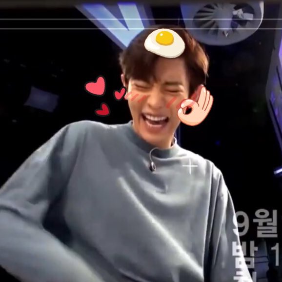 chanmochi_bot's tweet photo. （＾Ｏ＾☆♪ #찬열 https://t.co/0bRfdpWey0