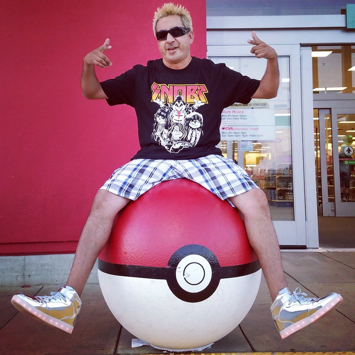 ImJasonYbarra's tweet image. I got the biggest #pokemonballs. thanks #toysnobs for the shirt . #tmnt #pokemon #pokemongo #ninjaturtles #target
