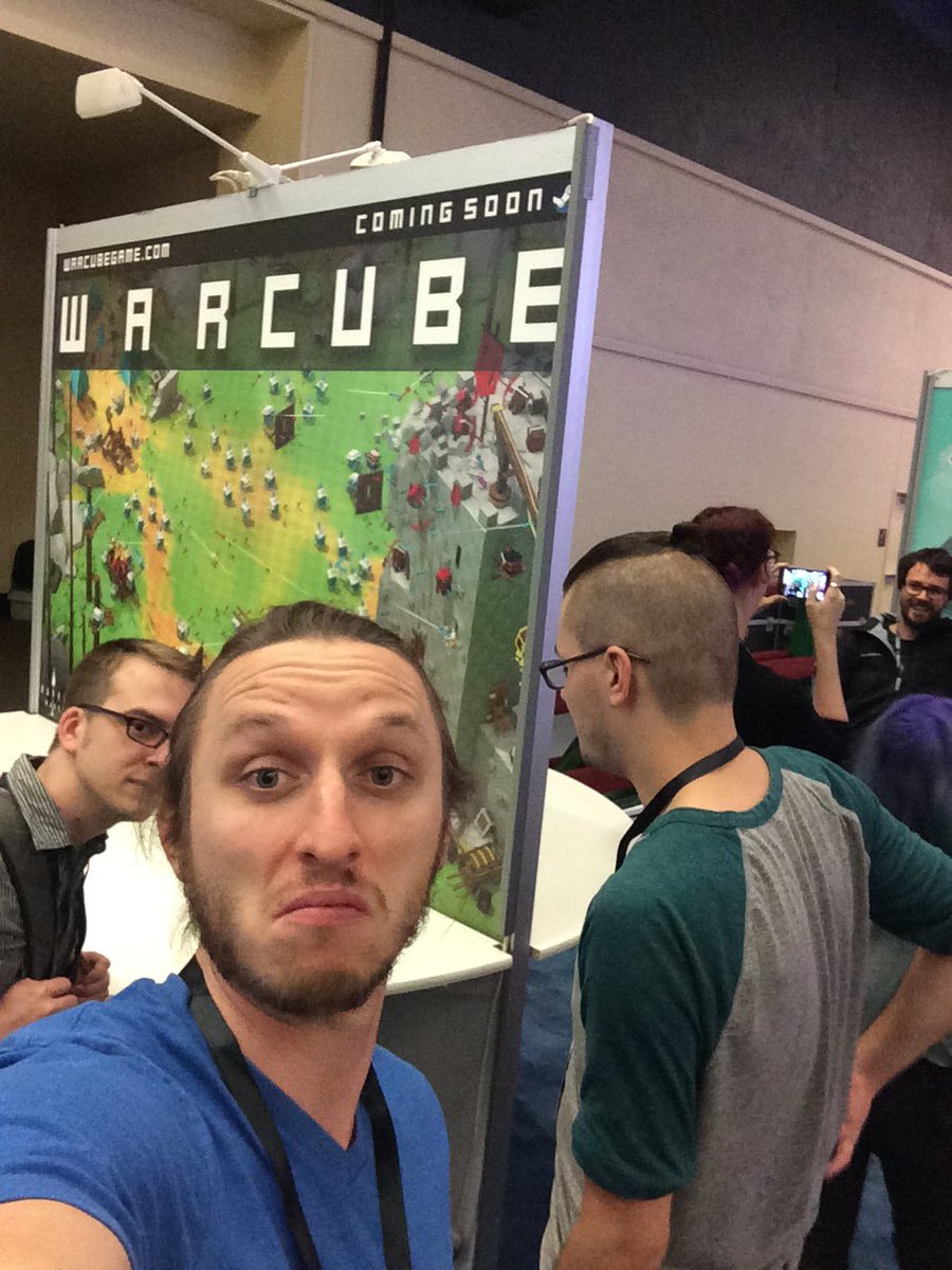 TheRobKopp's tweet photo. Obligatory first showfie. #WARCUBE #PAXWest https://t.co/sESQaXoHDK