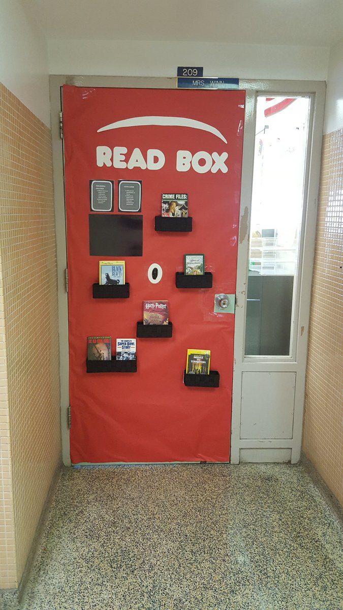 lwinn19's tweet photo. Motivating my students to read! #CMSLegacy #PHASD1 https://t.co/4waPqKrmv9