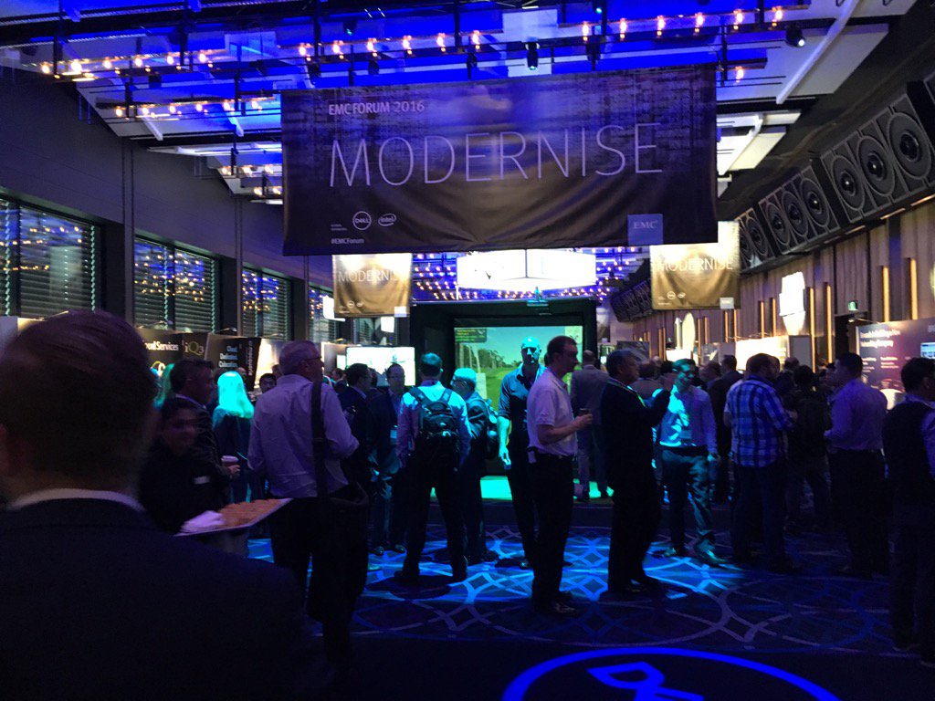 Starting the day off at a Vegas style event hosted by #EMCForum