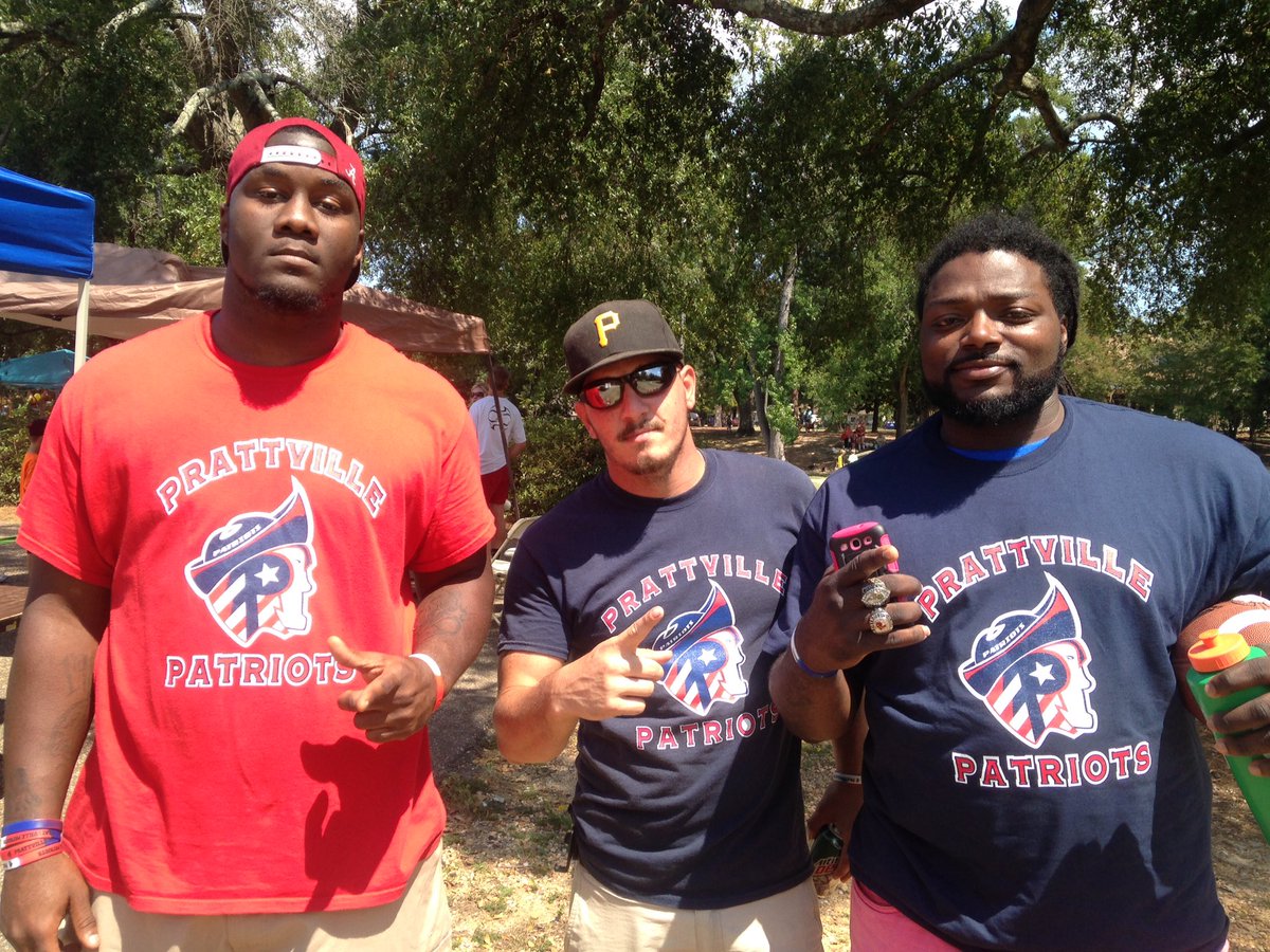 travise54's tweet photo. #sackmasters #proprospects #bloodbrothers https://t.co/OQNzaQ7rzO