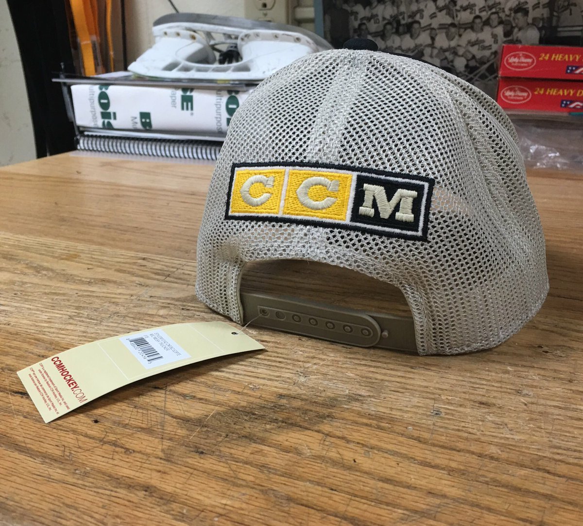 MTUEquip's tweet photo. New lids are in #mtuhky https://t.co/stIDJsGgXv