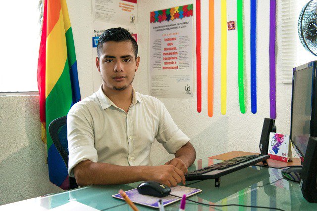 DianaAlvaradoMx's tweet photo. Hará MeXGay Cancún manifestación alterna en defensa de sus derechos https://t.co/HIiEWSOVFP https://t.co/nG2b8t5pP9