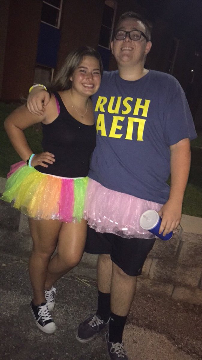 hoshjansen's tweet photo. #RushWeek2016 https://t.co/QDwXJghWWI