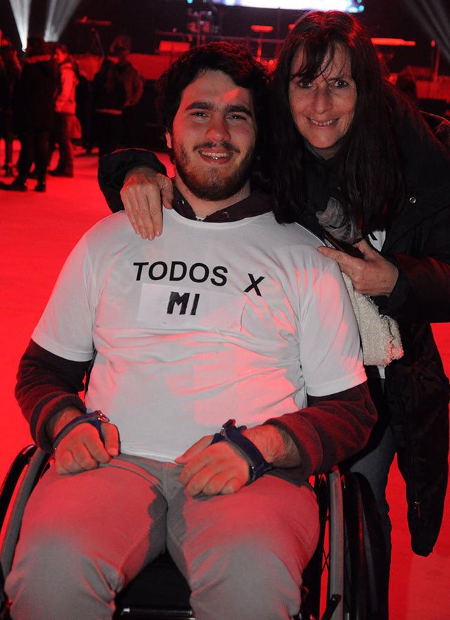 ScrumESPN's tweet photo. #TodosxJuan La felicidad de Juan Gastaldi lo dice todo. ¡El evento para recaudar fondos fue un éxito! ¡Fuerza Juan! https://t.co/p8hvasDDPj