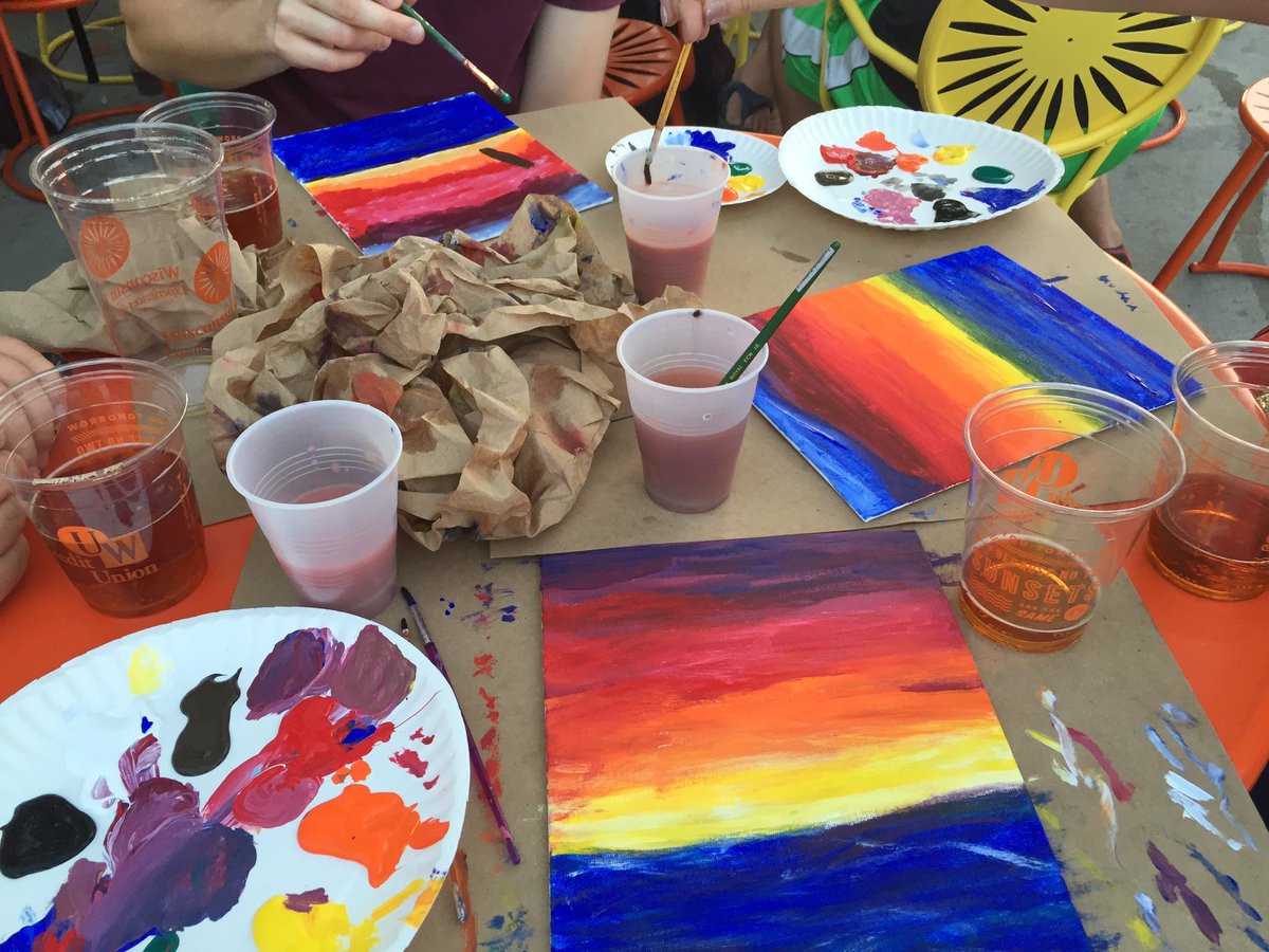 madelinefritz's tweet photo. @PotosiBrewingCo #CaveAle and painting sunsets on the @MemorialUnion terrace in Madison #LaborDay #wibeer https://t.co/iPSUOg05wB
