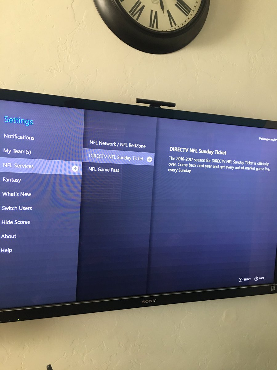 ChrisPeezy's tweet photo. @XboxSupport NFL app won't let me sign into Sunday ticket. Says 2016-17 season is complete. Help? https://t.co/mBxrFIQ0rU