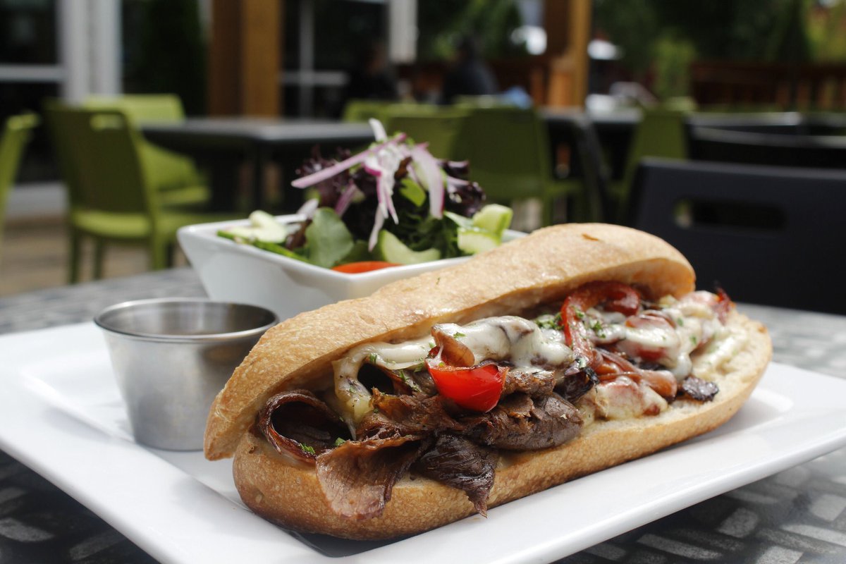 Sesmelot's tweet photo. @TourismLangley @lelemCafe Enjoy a #BisonPhilly after the #WalkingTour #FortLangley #FortLife #LangleyFresh https://t.co/WoD24ttkrY