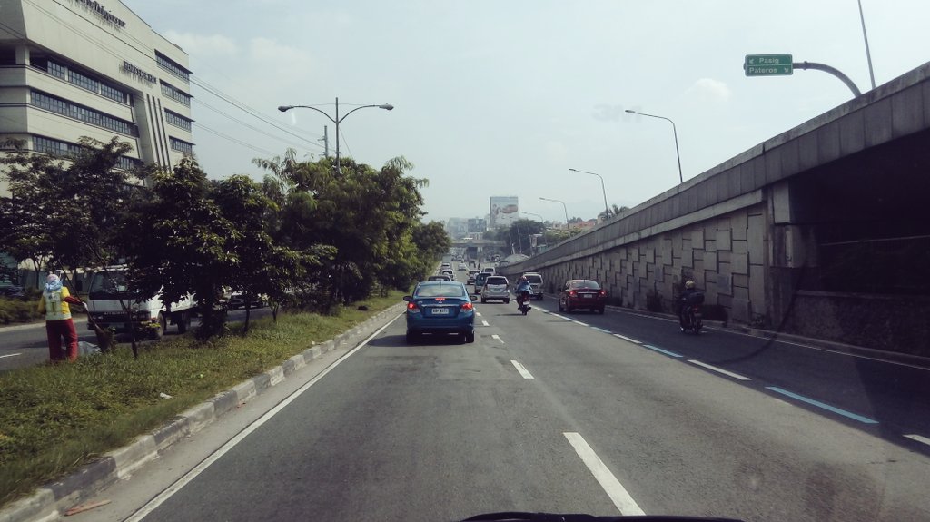 Gosecsy's tweet photo. Always a MIRACLE when this place is not traffic #GUIDONReqs https://t.co/ooeKHxJKiY