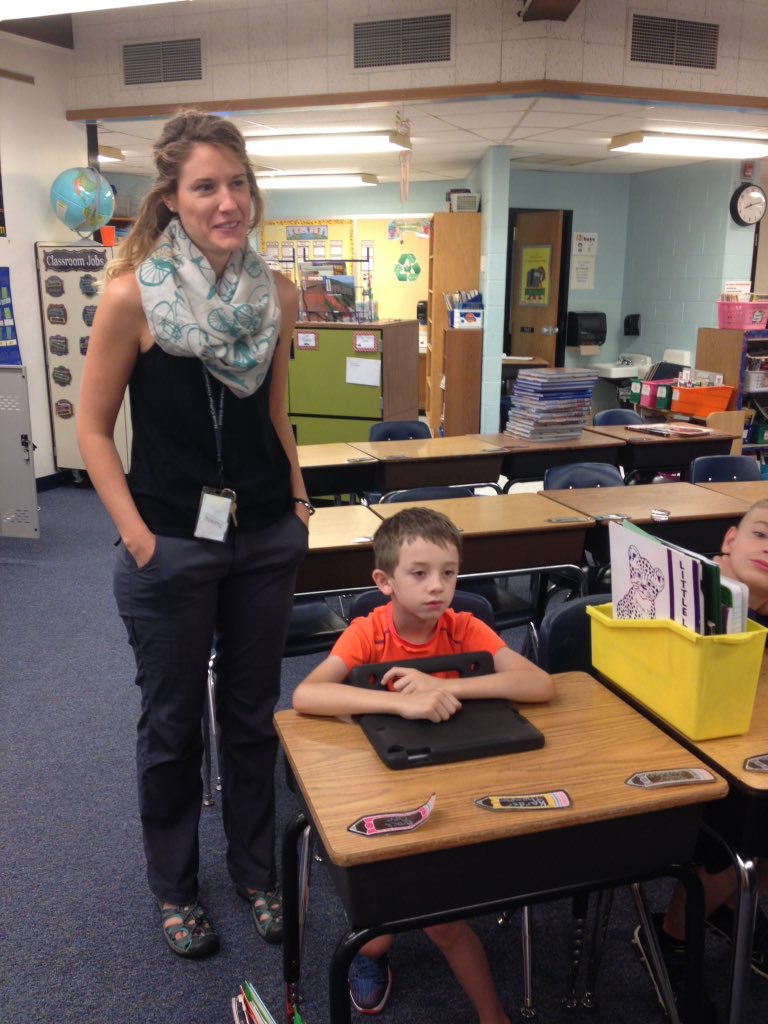 graydia's tweet photo. OFE Encore teachers are the epitome of TEAM always willing to lend a hand. @OFEWCPS @wcpsmd https://t.co/hOR5GPvan2