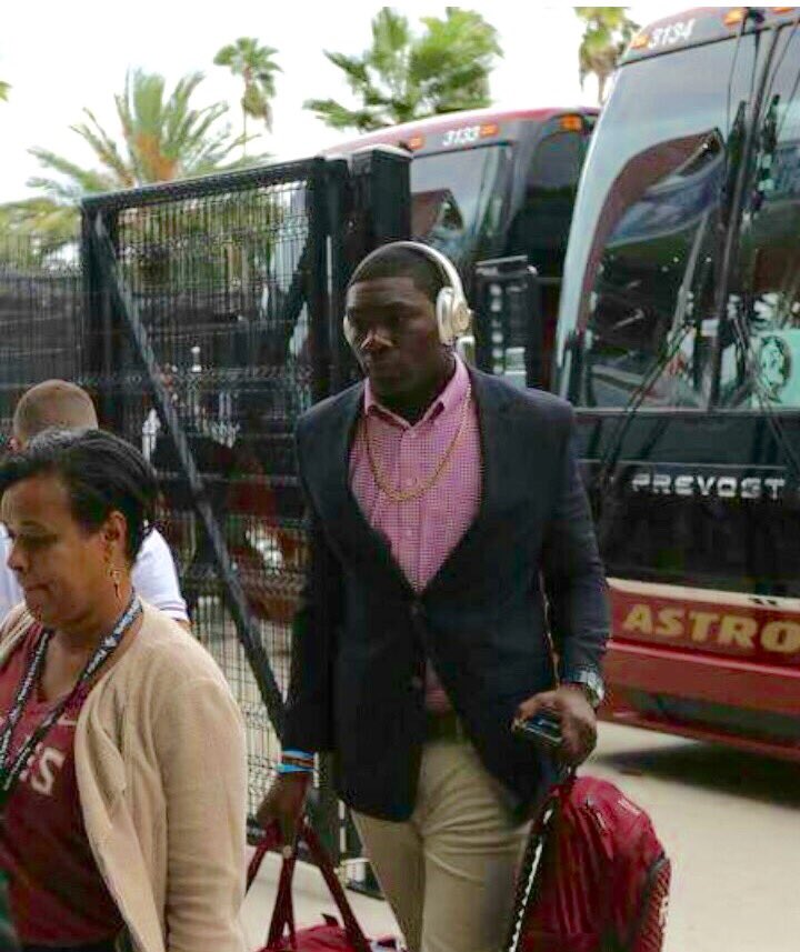 LoganFlint's tweet photo. May God continue to guide you in your journey #stayhungry #teamJRob https://t.co/ceBlaygUs7