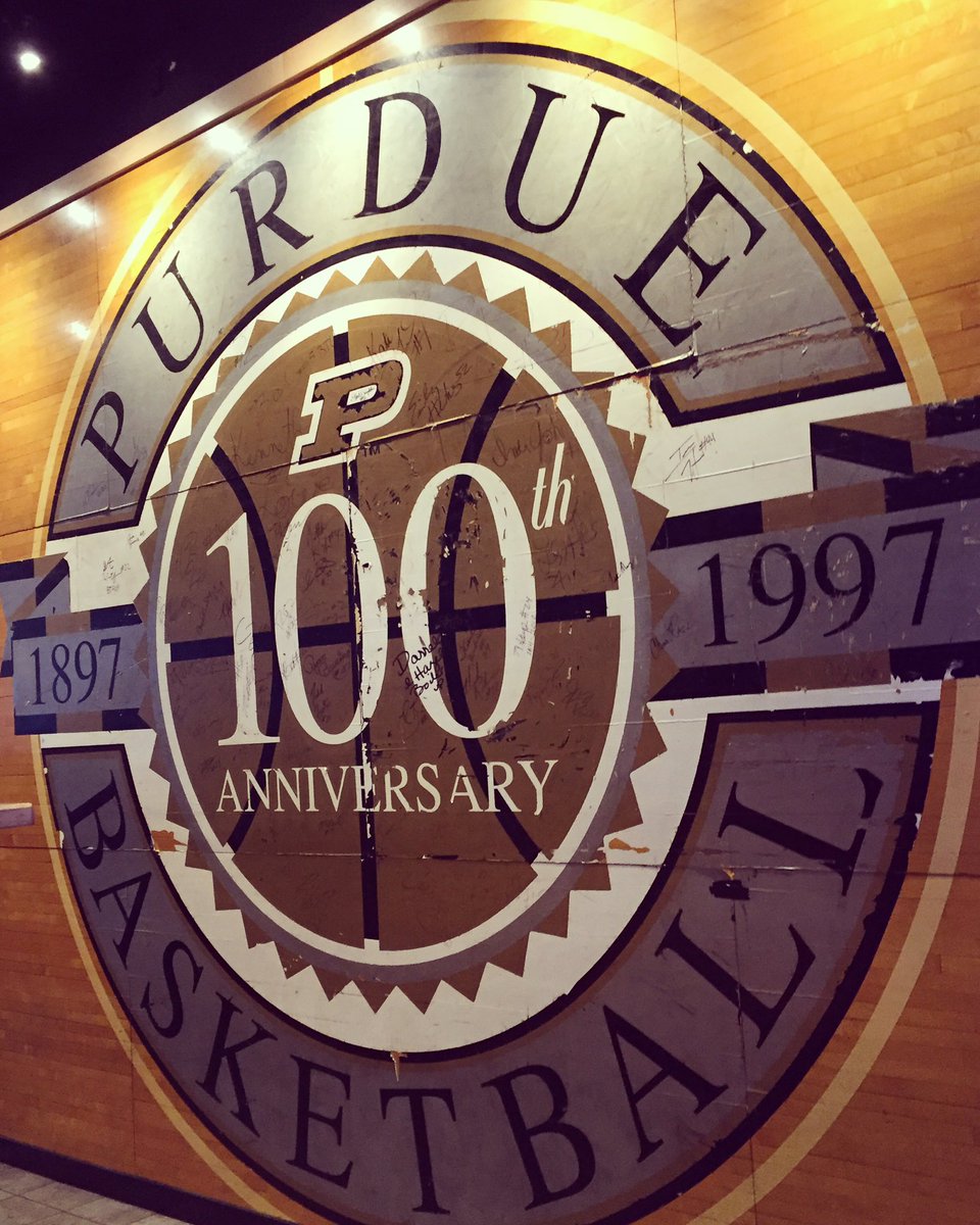 TZGRANT's tweet photo. THE ORIGINAL GENE KEADY COURT 🙌🏾😍🏀
#BOILERUP 🚂
#PURDUEALUM
#RESPECTTHEP
#PURDUETILIDIE
#PURDUENATION https://t.co/rTRzWli1om