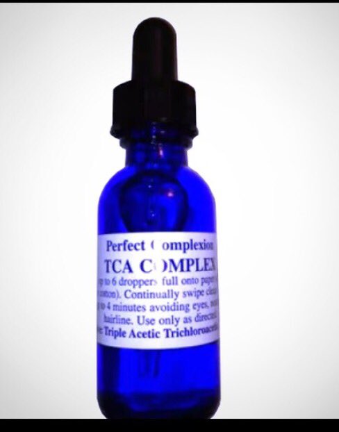 julierobins's tweet photo. Miracle in a bottle💋#Peel #skincare #skintips #wrinkled #antiaging #menapause #face #perfectcomplexion #newskin https://t.co/naR1WB76jg
