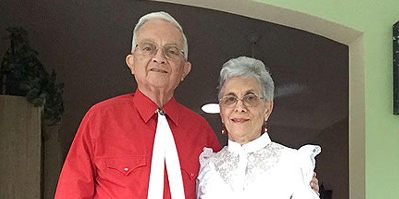 people's tweet photo. Couple married 52 years have worn coordinating outfits for decades and 'match deep down too' https://t.co/z4bGo0jEVQ https://t.co/Oeq7L838Da