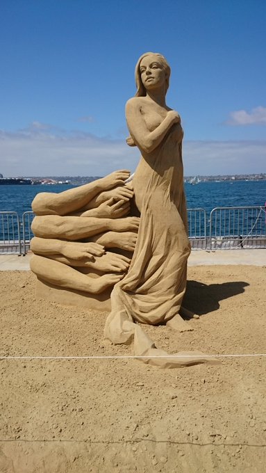 Was so amazing seeing the sand sculptures today this one won first place https://t.co/RJfBArQHCm<a href="/tag/sundayfunday"class="tags"><span>#sundayfunday</span></a>