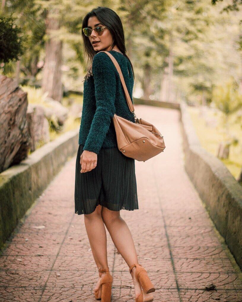 valsblogger's tweet photo. Cómo usar looks con volumen y no morir en el intento 🙄🌿https://t.co/cOThz3vdwS #fashionblogger #ootd #newpostonblog https://t.co/yp7gDrQF13