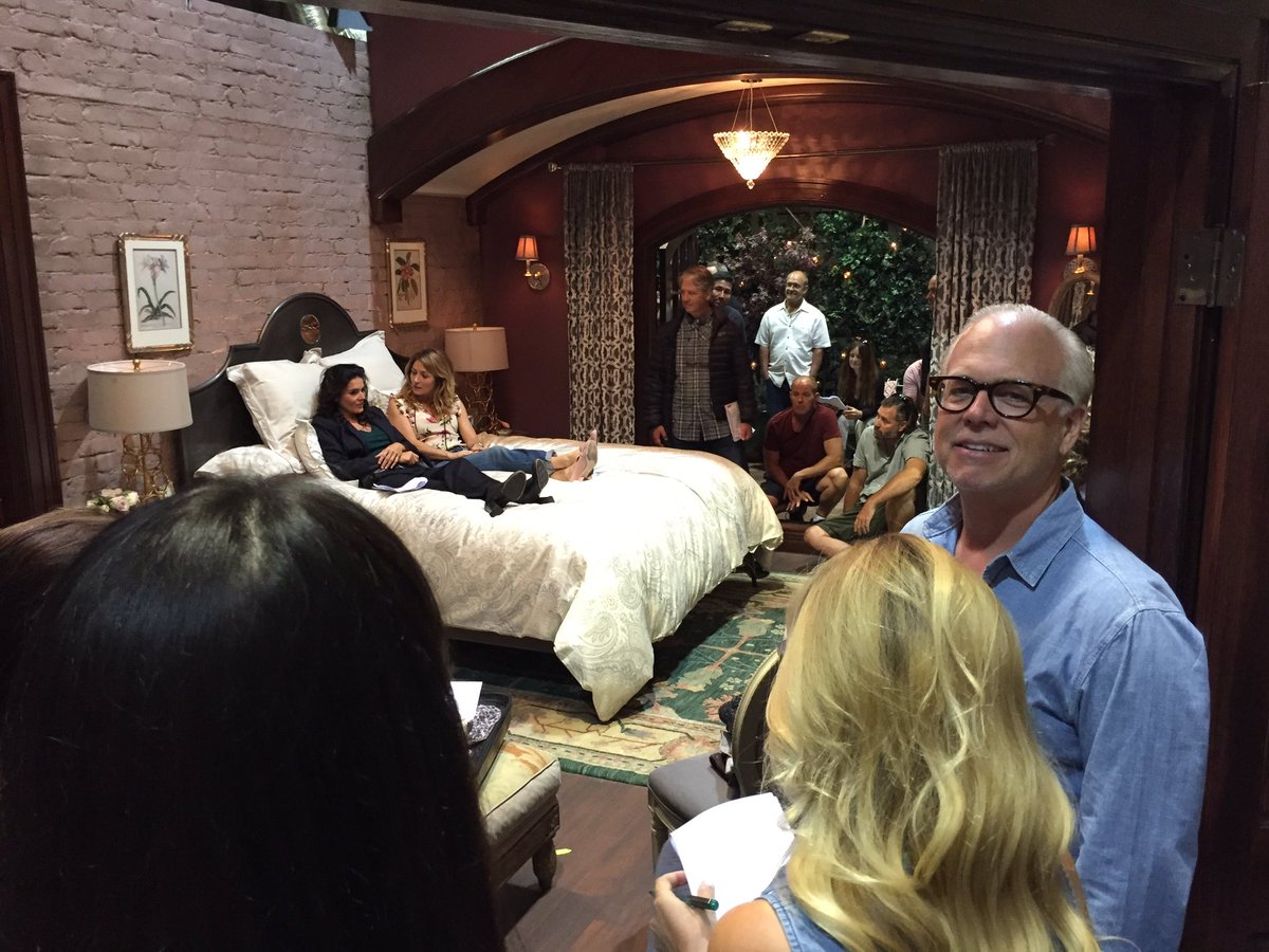HanesKen's tweet photo. Thank you for watching Rizzoli &amp; Isles all these years.  You are the most amazing fans ever!!! #RizzoliandIsles https://t.co/dnIBirV4T6