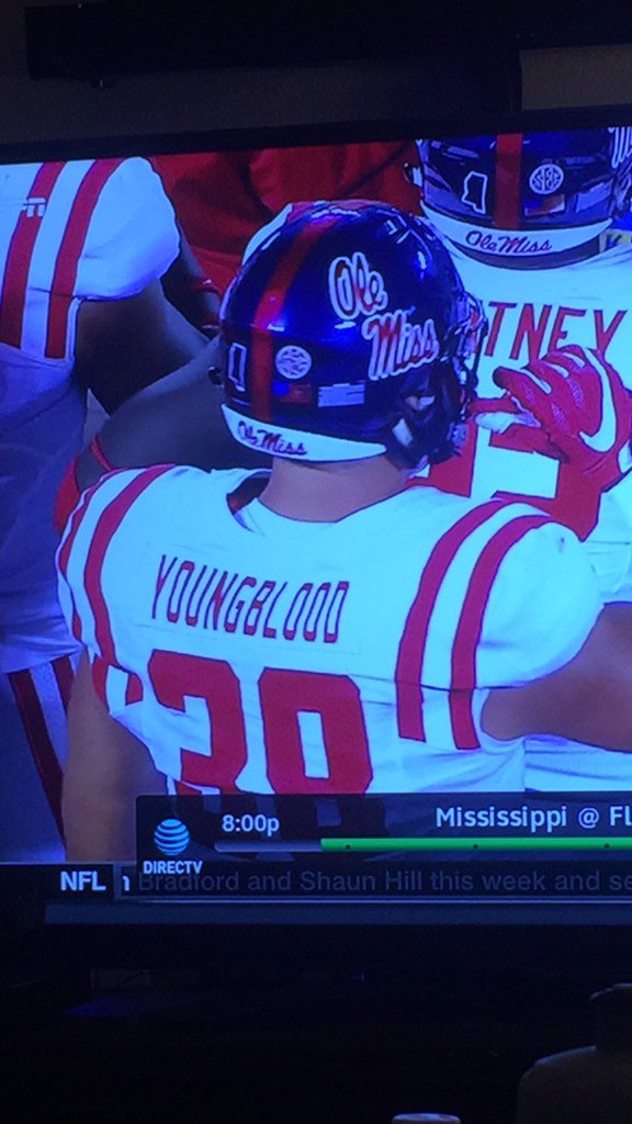 Beuter_Perkins's tweet photo. When you're white but the hood fucks with you. #OleMissvsFSU #OleMiss #FuckFSU https://t.co/zymVEliz5X