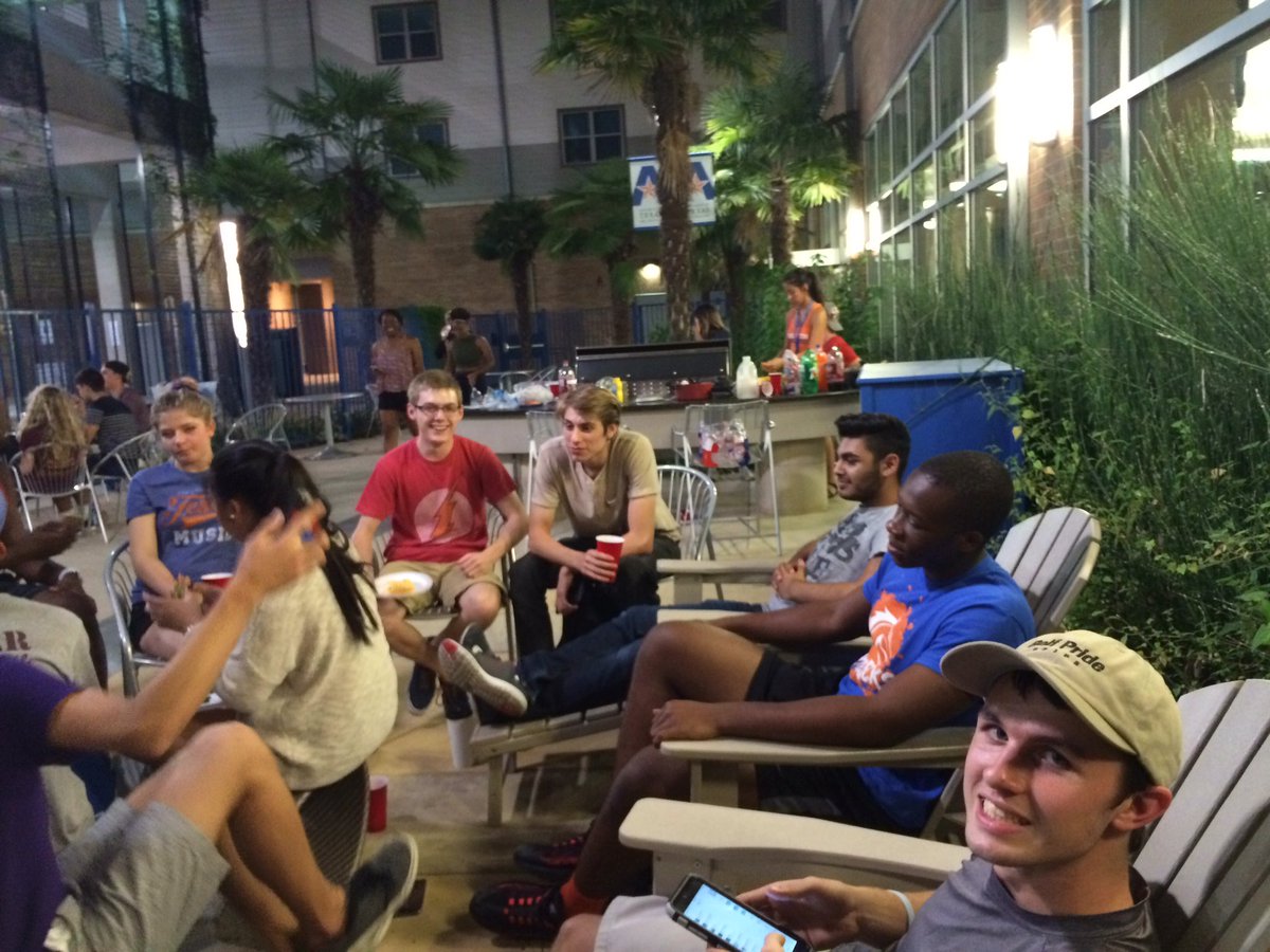 harambrad's tweet photo. Would you like more get togethers. #votesoutforHaramBRAD https://t.co/HzwwkNj5Ct