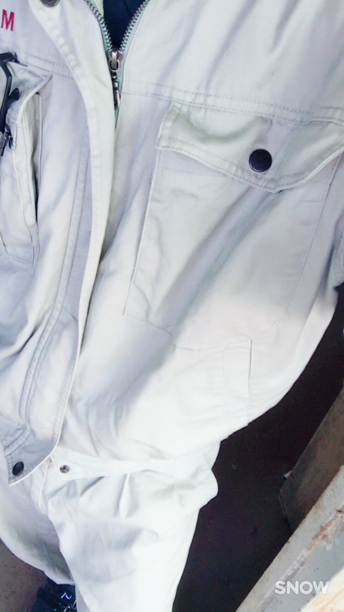 506ryoutf141's tweet photo. 作業服は拷問 https://t.co/2MYEQfe5BL