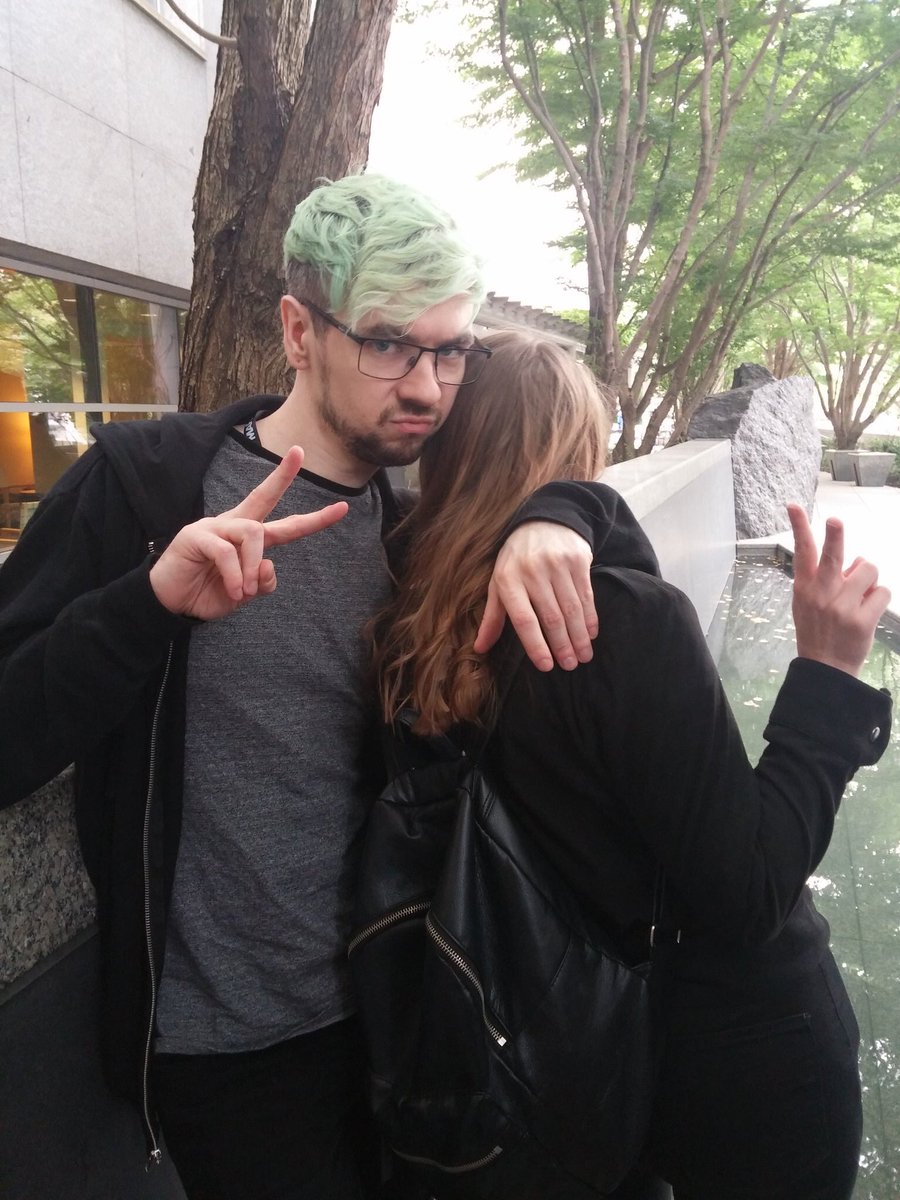 httpjackaboy's tweet image. Pax was fun with my lil Danish bean 💗