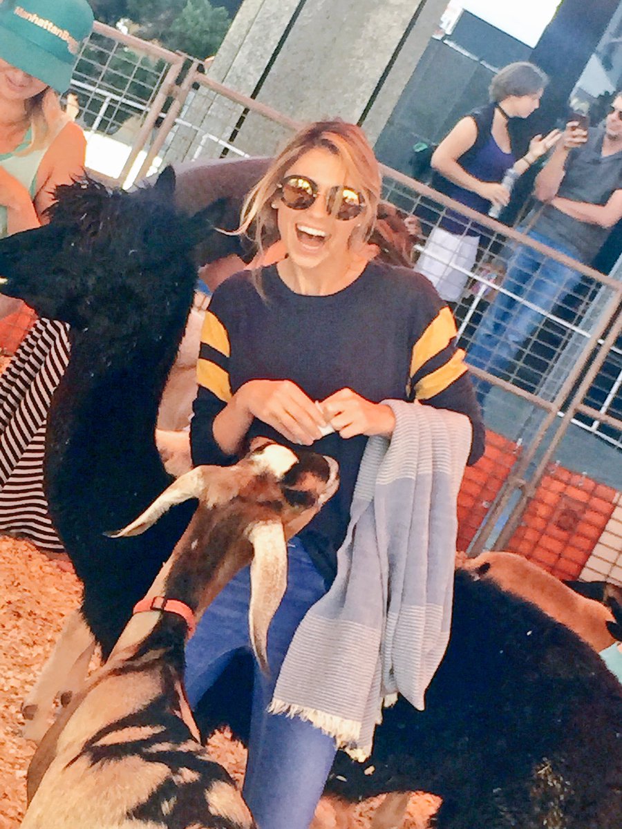 LindziCox's tweet photo. Happiest place on earth! Happy Labor Day ya beauties! https://t.co/IFFiW6fI2D