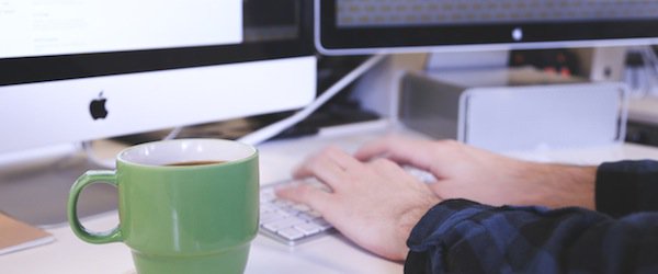 hootsuite's tweet photo. A social media metrics guide for beginners: https://t.co/Yg9V6jG5Gn Getting started with social analytics https://t.co/VuEsPZiGw7