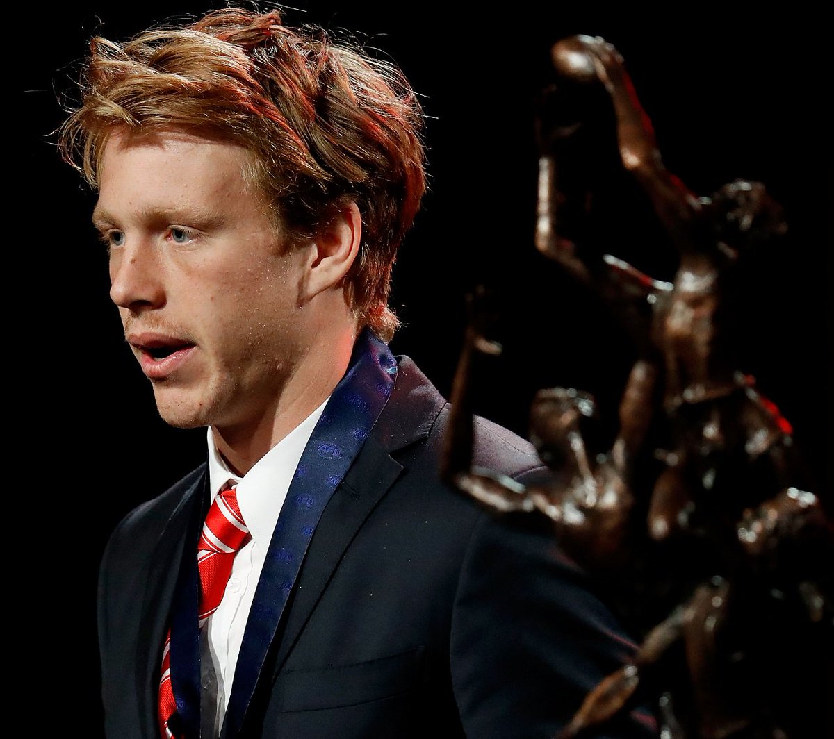 sydneyswans's tweet photo. Young gun claims #RisingStar!

@CallumMills_14 has won the Ron Evans Medal: https://t.co/Akai06DGI8 #ProudlySydney https://t.co/iof8n3eRUi