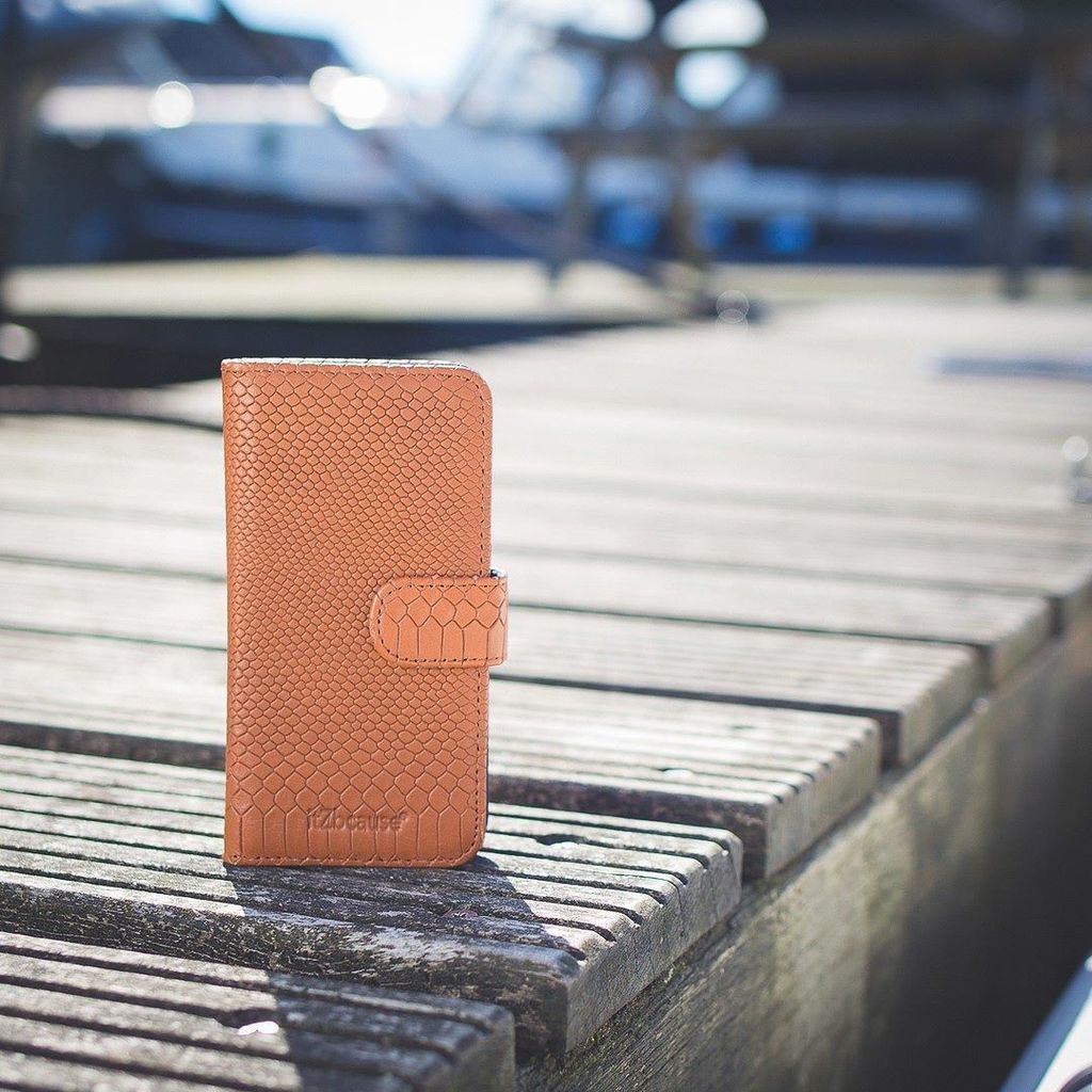 itZbcause's tweet image. Dit is een van de slimme iPhone hoesjes van itZbcause. Dit 2-in-1 hoesje is een bookcover en een hardcover in een. …