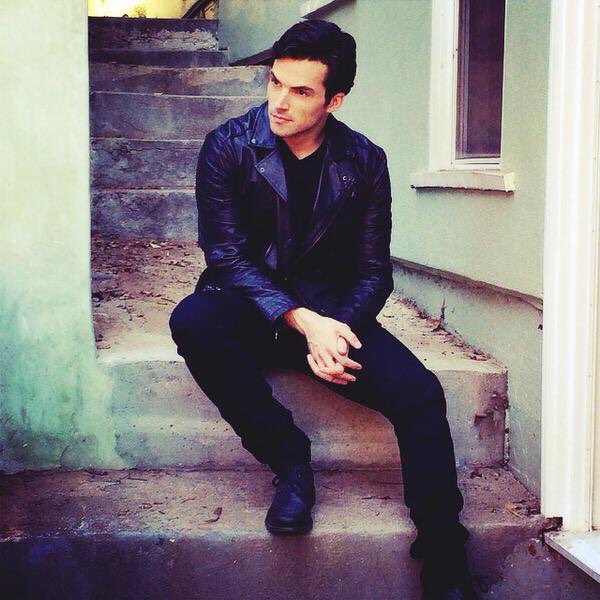 ian_hardingfans's tweet photo. Bonjour ❤️ https://t.co/LxQr5majrf