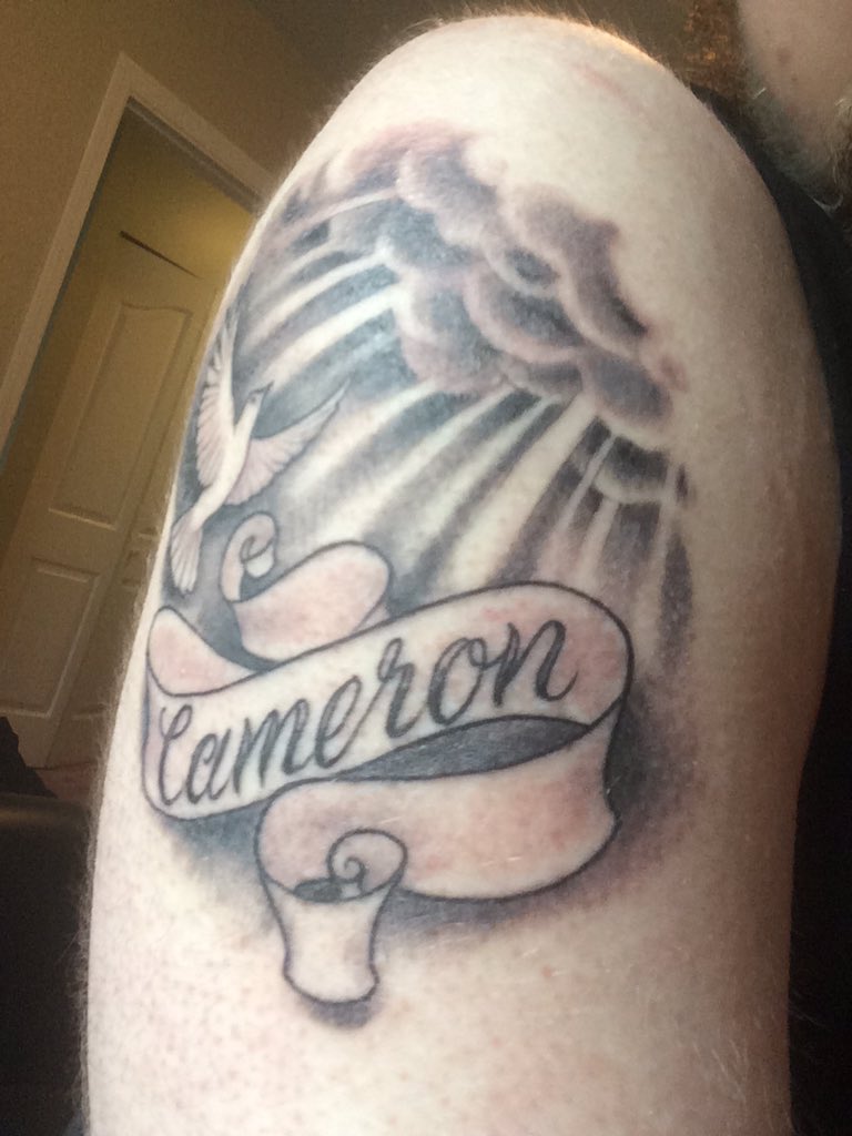 MotionlessJames's tweet image. I love how my tattoo turned out!