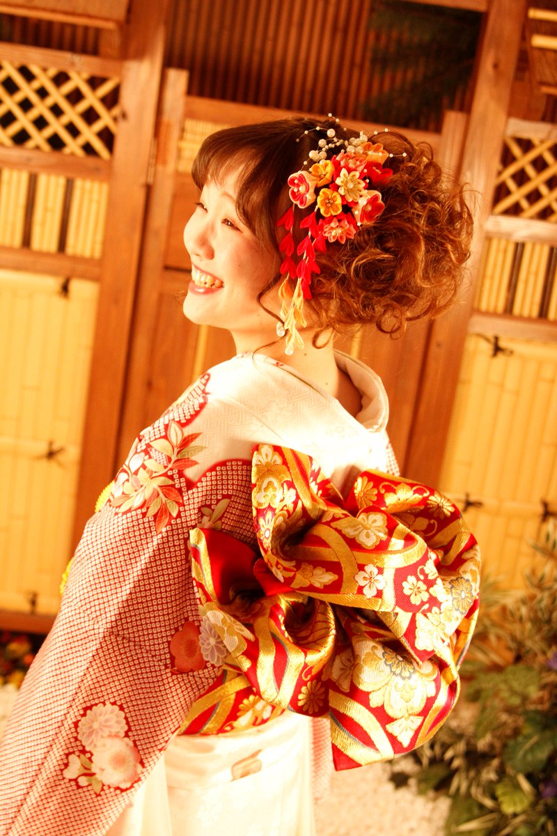kouchi20mode's tweet photo. こんにちは☺❤❤先日前撮りのあったお客様方のご紹介です(^O^)／
皆様とっても可愛く、自然な表情です❤
ふりそでＭＯＤＥでは、撮影後すぐにお写真選びまでお客様とご一緒にさせていただいております♪
＃ふりそでＭＯＤＥ　＃前撮り https://t.co/gQcs5k5rIS