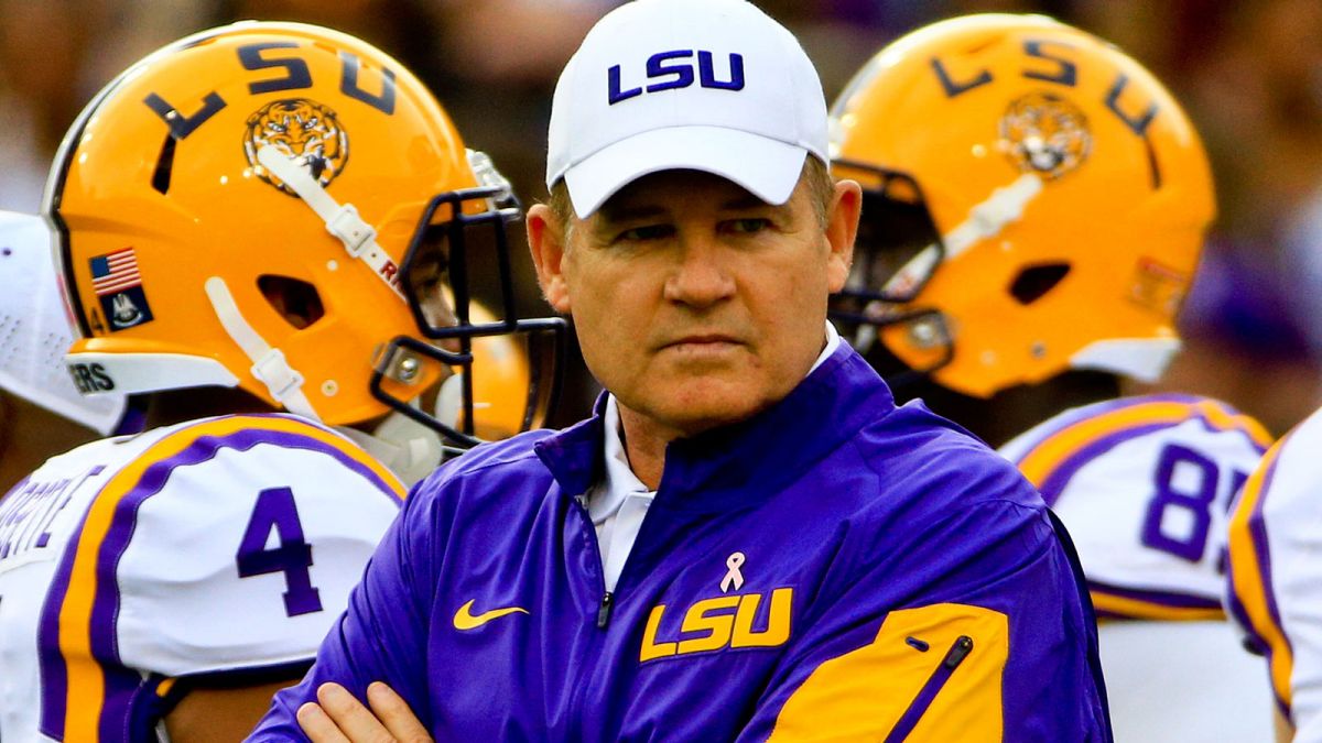 UnSportsESPN's tweet photo. Greeny says the 0-1 team with the best chance to make the NCAA Playoff is LSU. 

RT if you agree. https://t.co/QyfGxcRQzZ