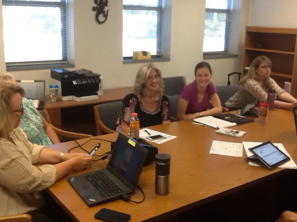 Facilitator's meeting, first tweet!